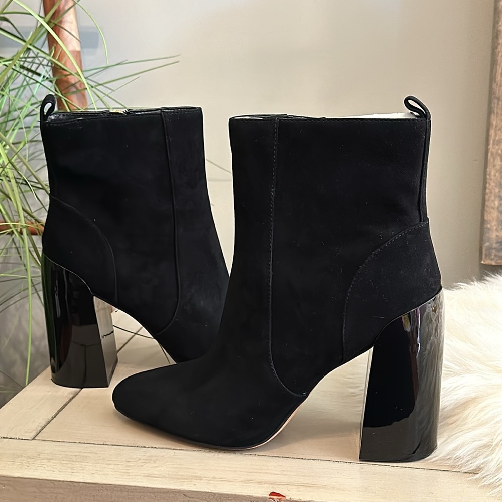 Vince Camuto Women’s Enverna Ankle Boot w/High Gloss Monochromatic Heel, Size 10 - Picture 12 of 16